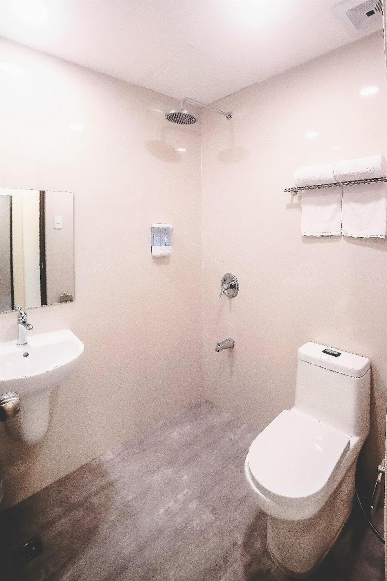 Trip Inn Near Airport Or City Center Legazpi Extérieur photo